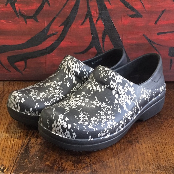 CROCS Shoes - Crocs Triple Confort Women’s Size 9